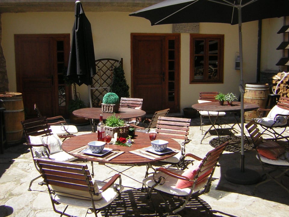 Terraza exterior Hotel Cal Teixido