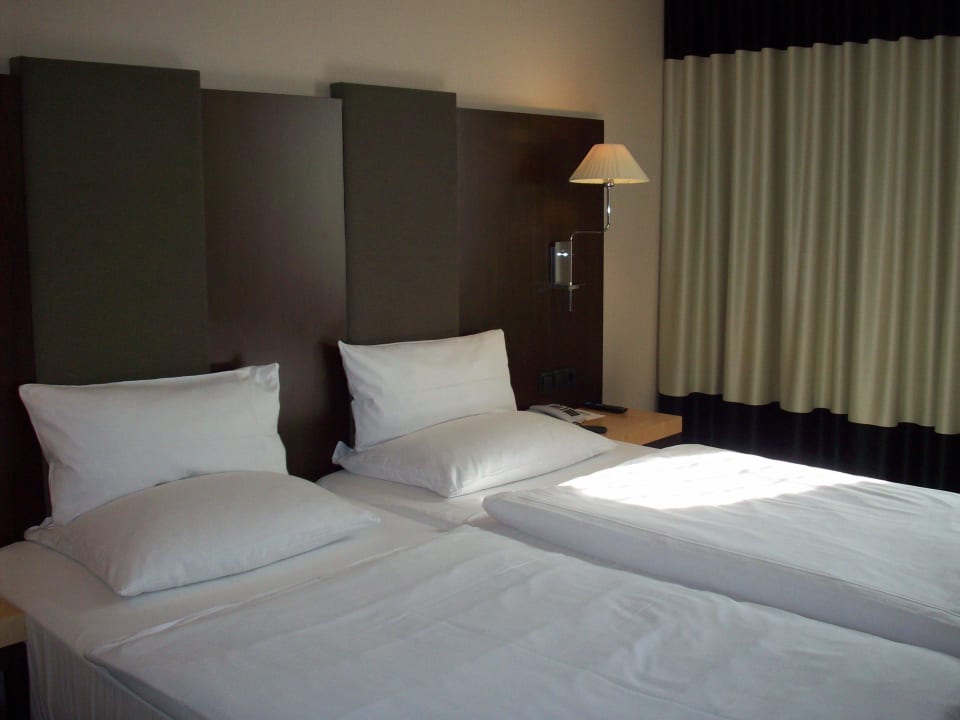 Sehr bequeme Betten Hotel NH Frankfurt Airport