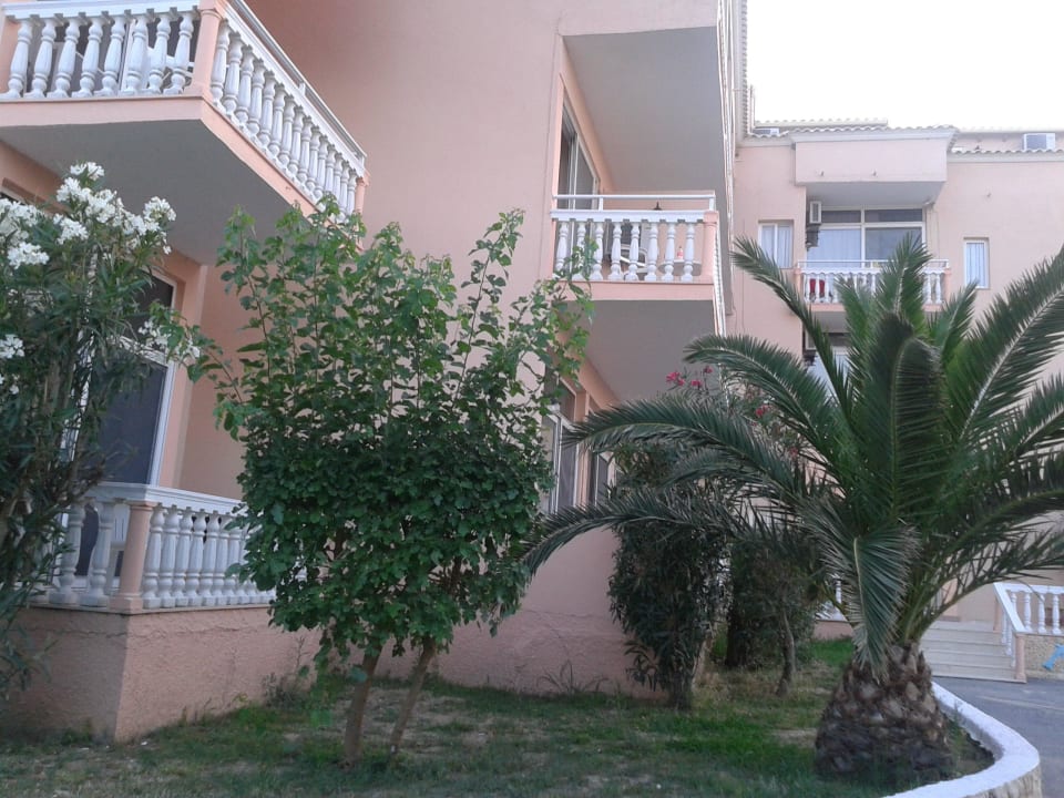 Drugi budynek hotelowy  Hotel Angela Beach