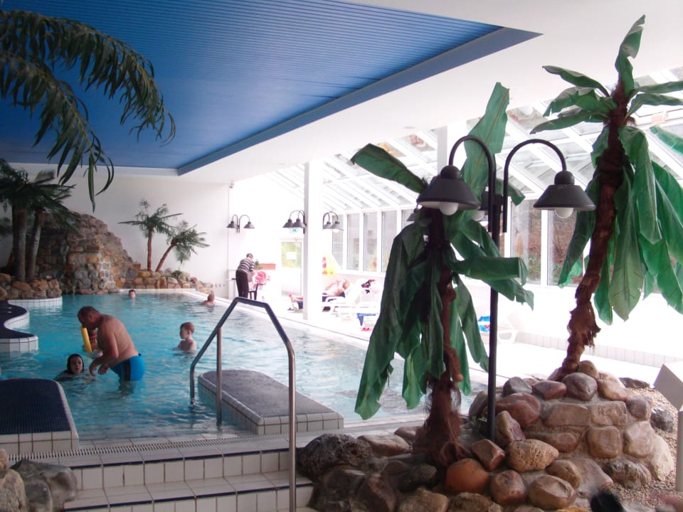 Viel zu kleines kleines Planschbecken Panoramic - Ihr Apartmenthotel im Harz