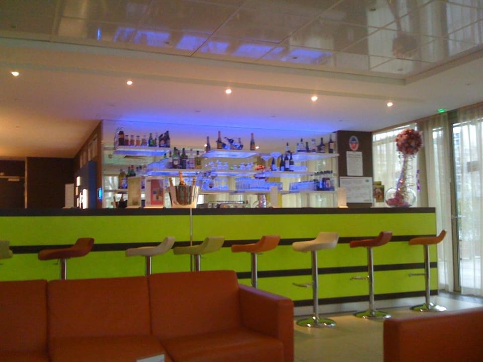 Lobby Holiday Inn Express Paris Canal de la Villette