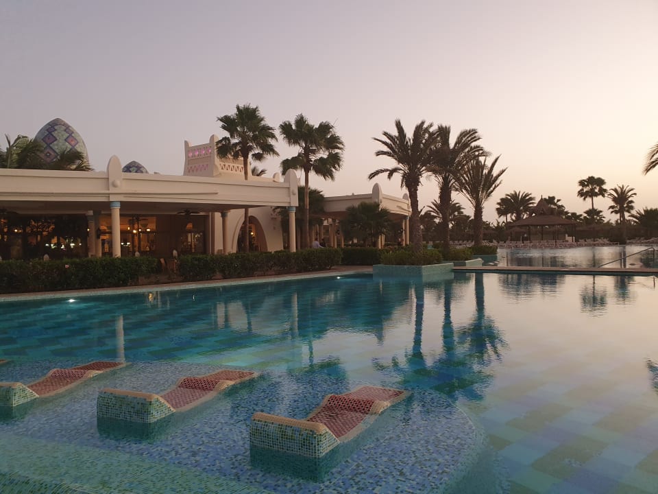 Pool Hotel Riu Karamboa