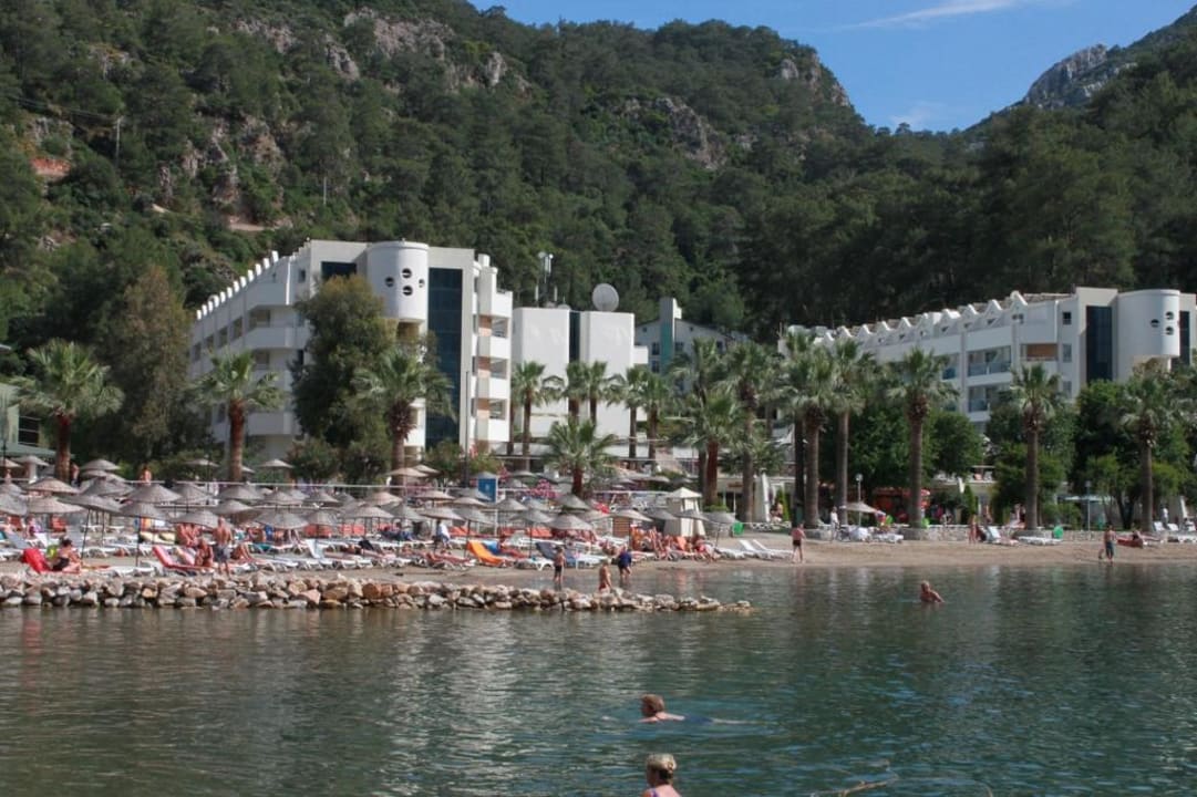 Hotel od strony zatoki Turunc Resort Hotel