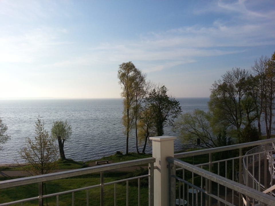Blick vom Balkon des Zimmers Seehotel Schloss Klink