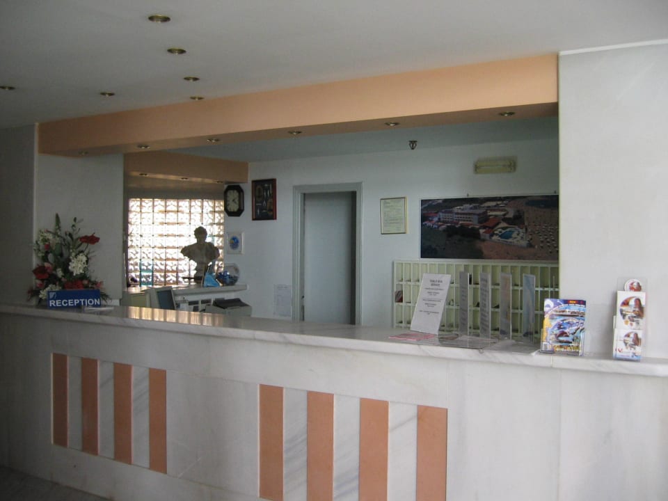 Rezeption allsun Hotel Carolina Mare