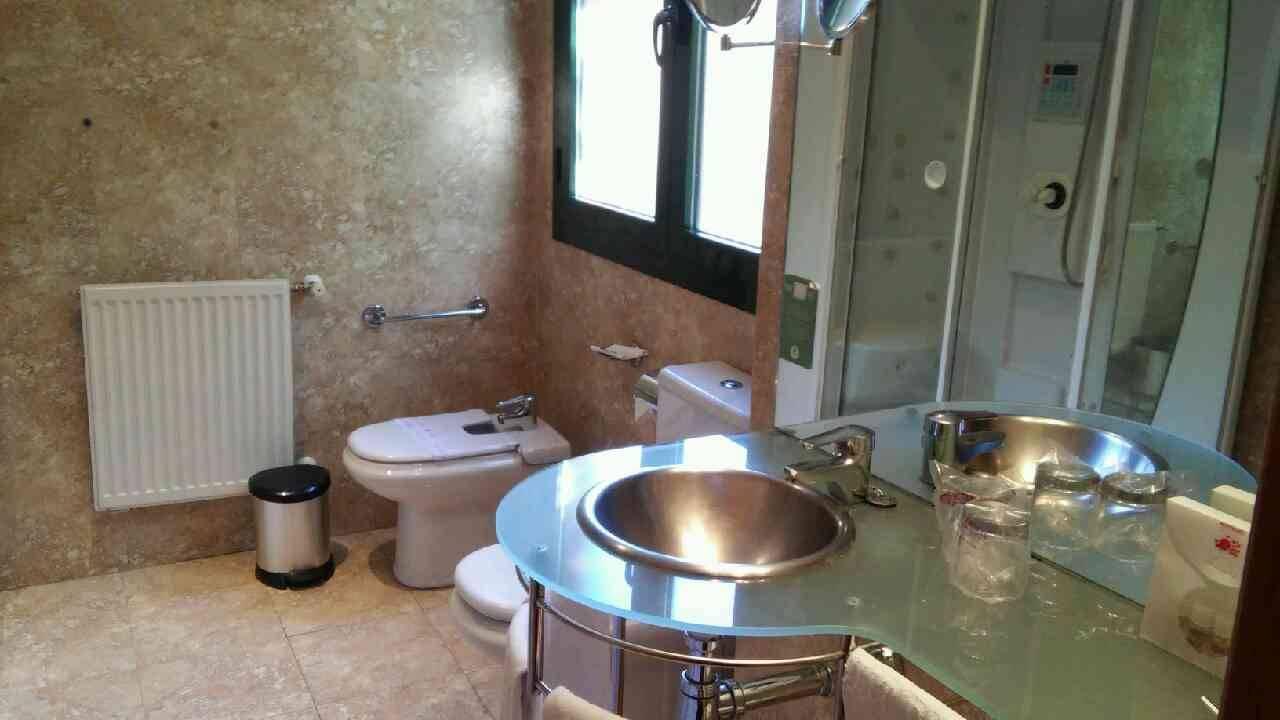 Łazienka Petit Palace Arturo Soria Alcalá