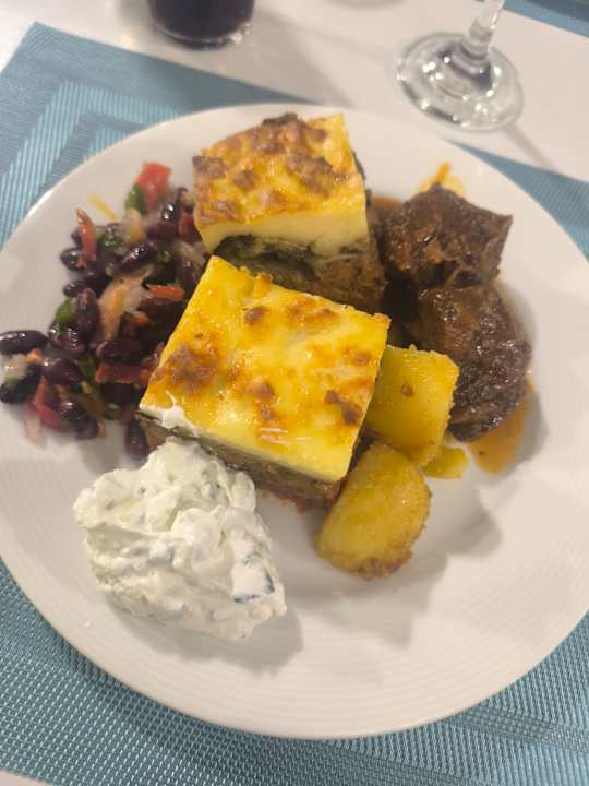 Gastro Akti Beach Club