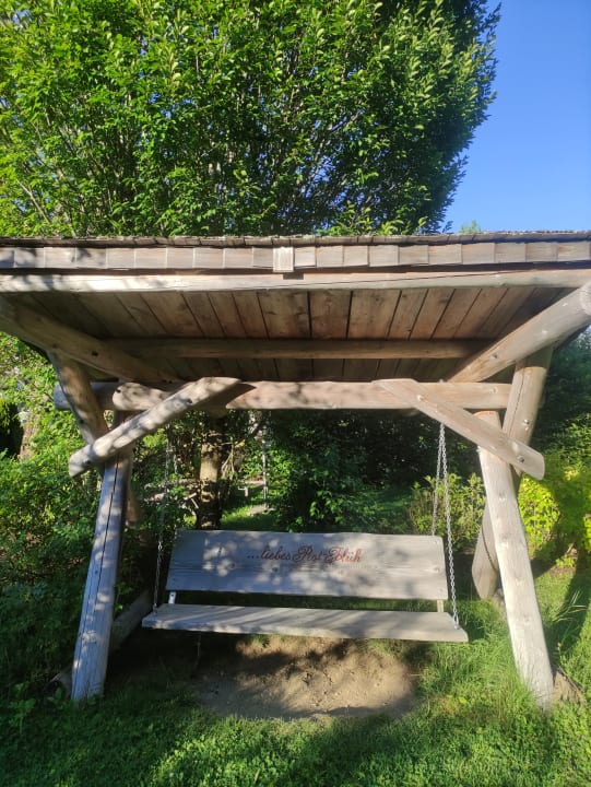 Gartenanlage Wellnesshotel ...liebes Rot-Flüh