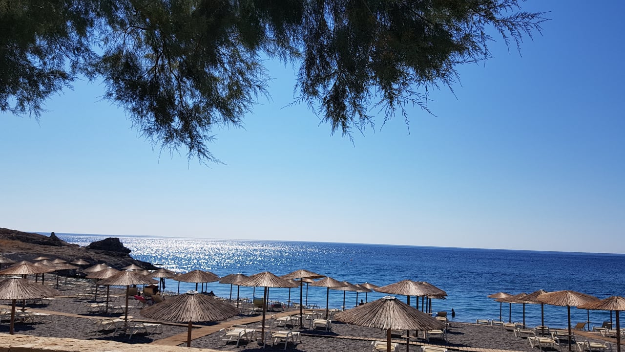 Strand Hotel Kakkos Bay