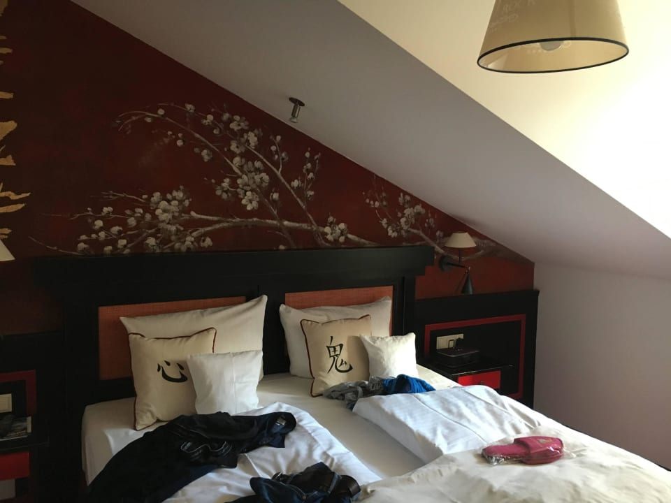 Schlafzimmer 1 Hotel Bell Rock Europa-Park