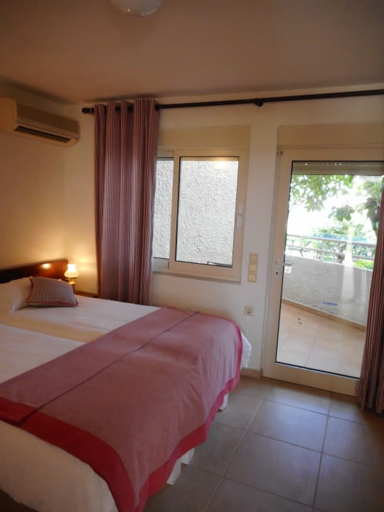 Zimmer Apollonia Beach Resort & Spa