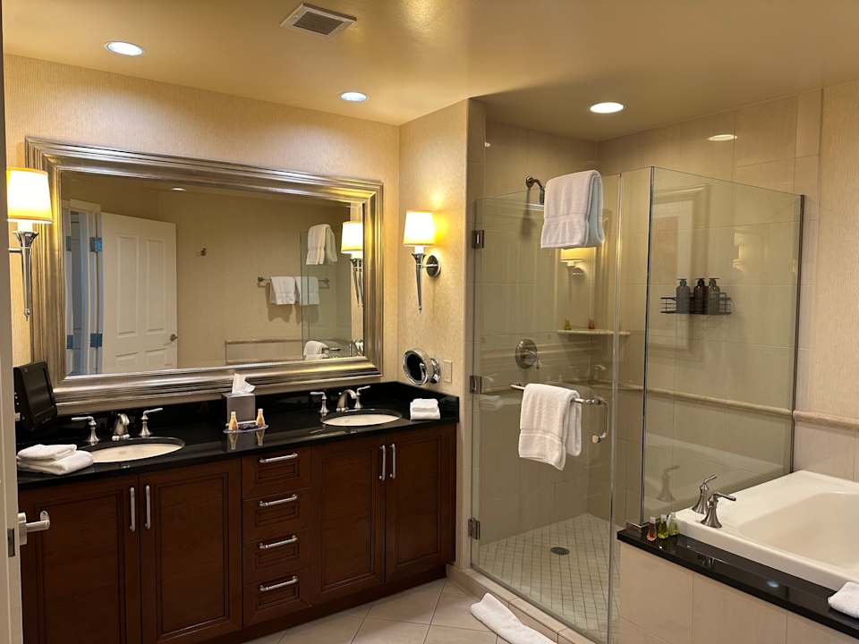 Zimmer Jet Luxury at The Signature Condo Hotel