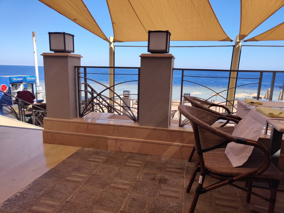 Gastro Serenity Alpha Beach