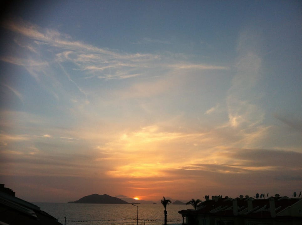 Sonnenuntergang vom Balkon aus  Jiva Beach Resort