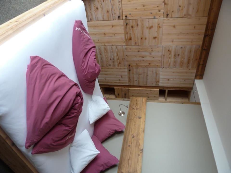 Bett und Schrank Brunnenstube Jungbrunn - Der Gutzeitort