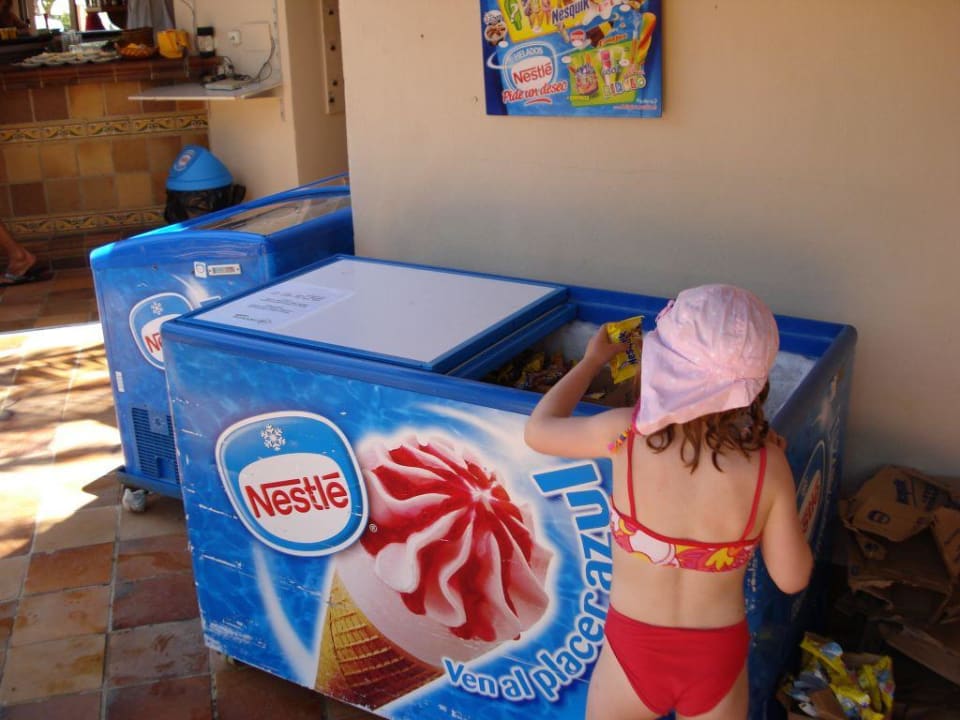 Eis soviel man essen kann Protur Safari Park Aparthotel