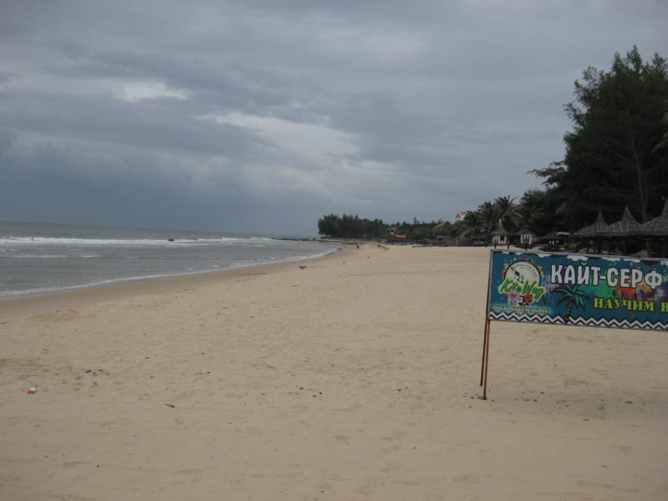 Rechts vom Hotel Hotel Unique Mui Ne Resort