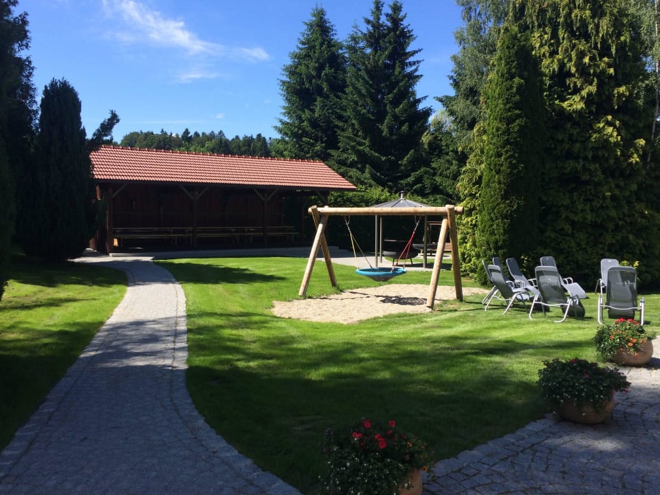 Gartenanlage Gruppenferienhaus Landhaus St.Oswald