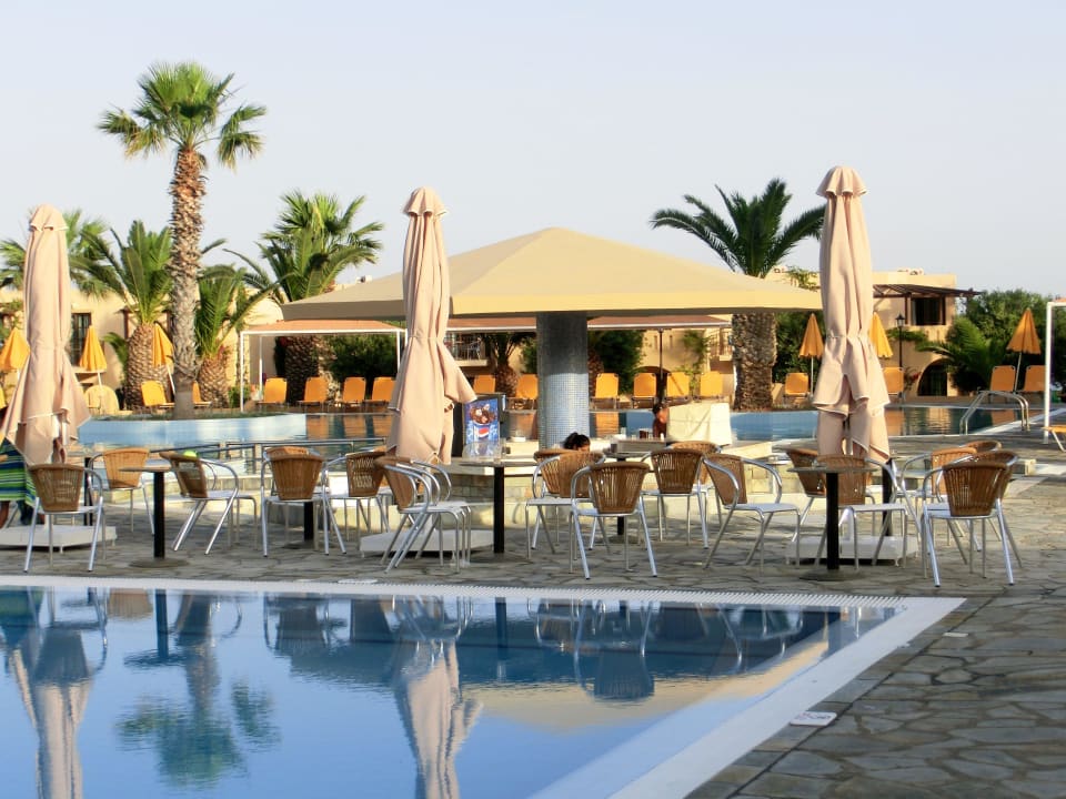 Poolbar Porto Bello Beach