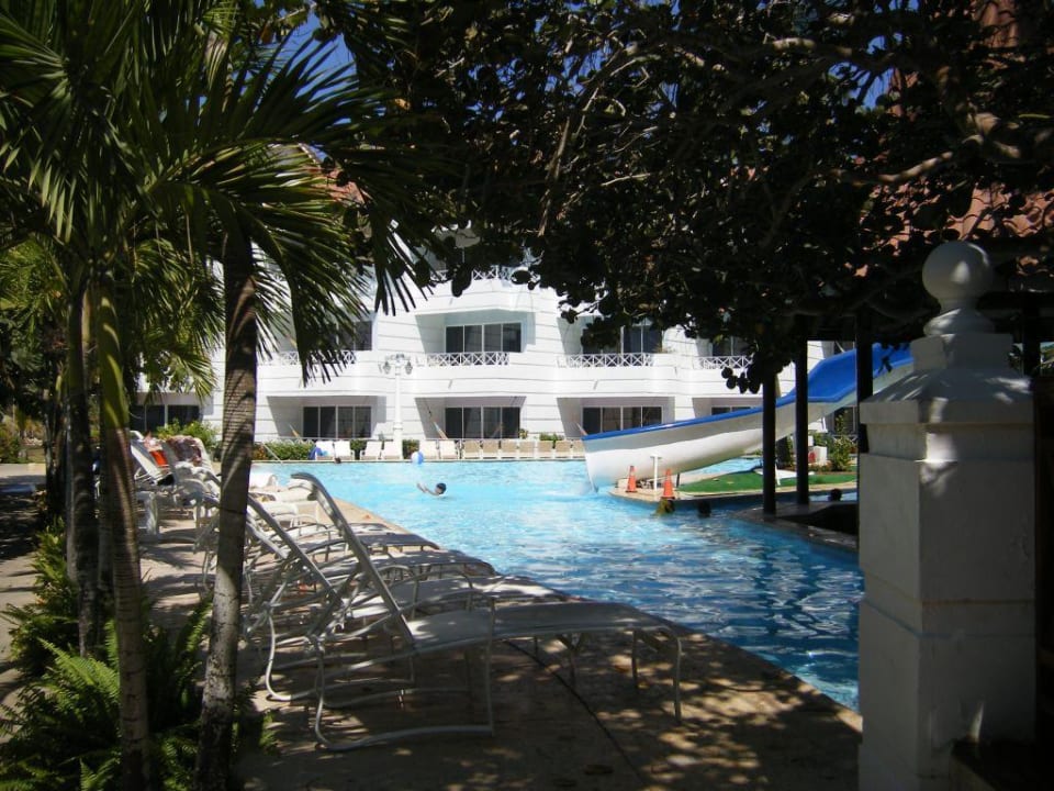Pool Hotel Las Americas Casa de Playa