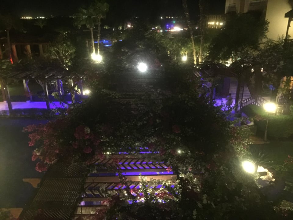 Clubanlage bei Nacht ROBINSON SOMA BAY