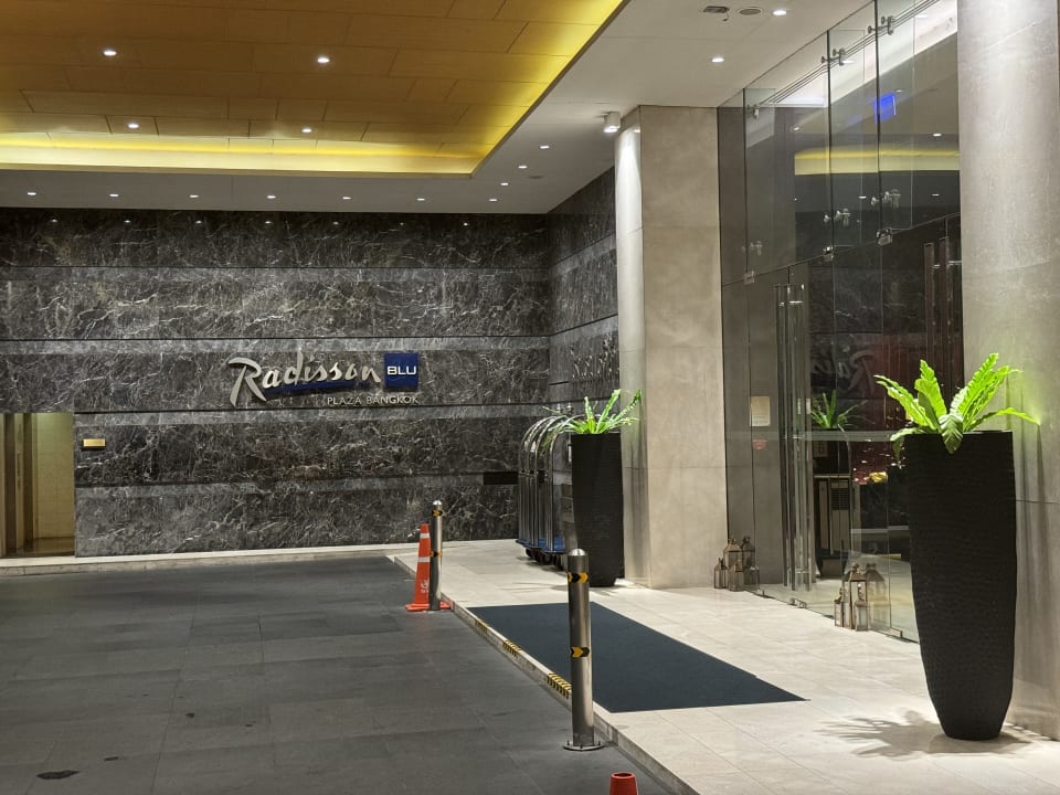 Außenansicht Radisson Blu Plaza Bangkok