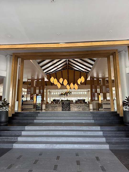 Lobby Phuket Marriott Resort & Spa Merlin Beach