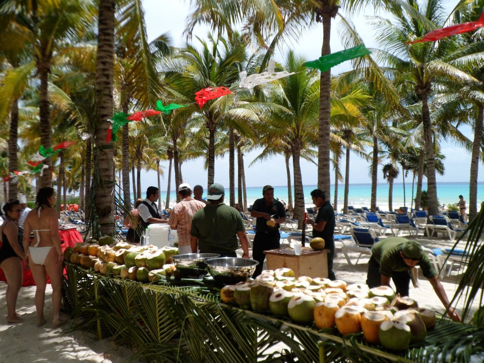 Mittags am Strand Hotel Riu Palace Riviera Maya