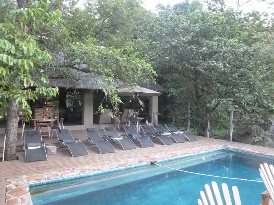 Pool Summerfields Rose Retreat and Spa