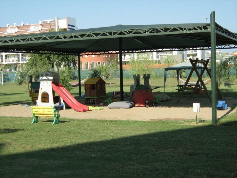 Überdachter Spielplatz Hane Family Resort