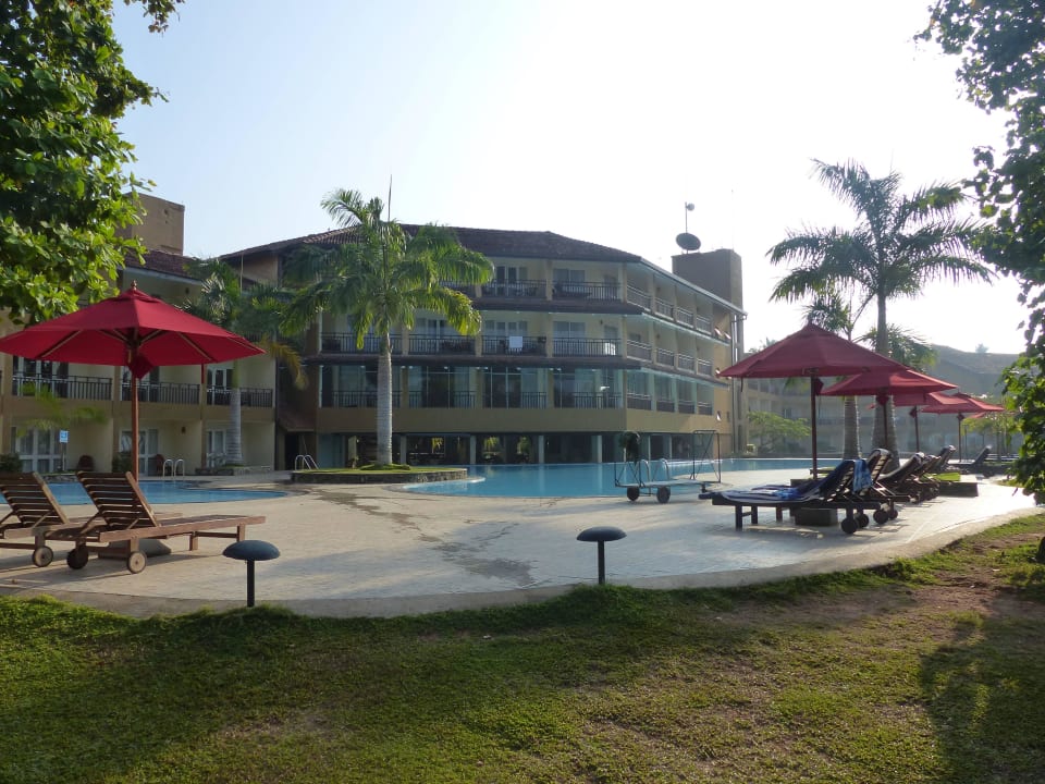 Liegen gibt es immer genug mit weichen Auflagen The Palms