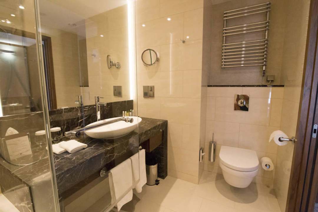 Łazienka DoubleTree by Hilton Hotel & Conference Centre Warsaw