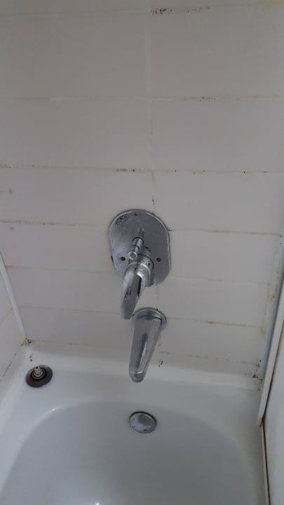 Fließen im Bad - Schimmel, Schimmel, Schimmel Hotel Süral Resort