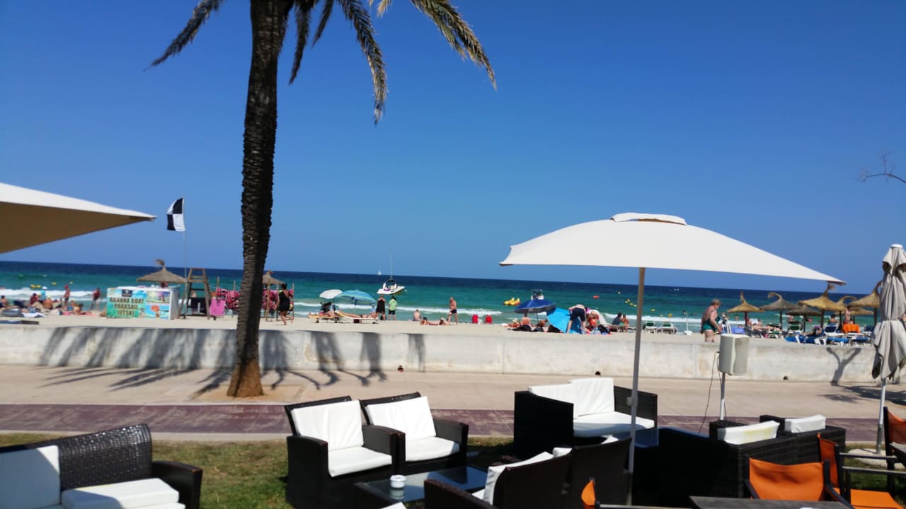 "Cafe Solo" am Strand Hipotels Bahia Grande