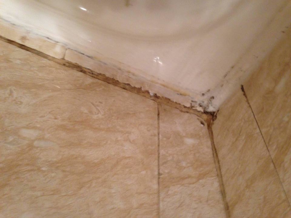 Badewannenrand Two Seasons Hotel & Apartments