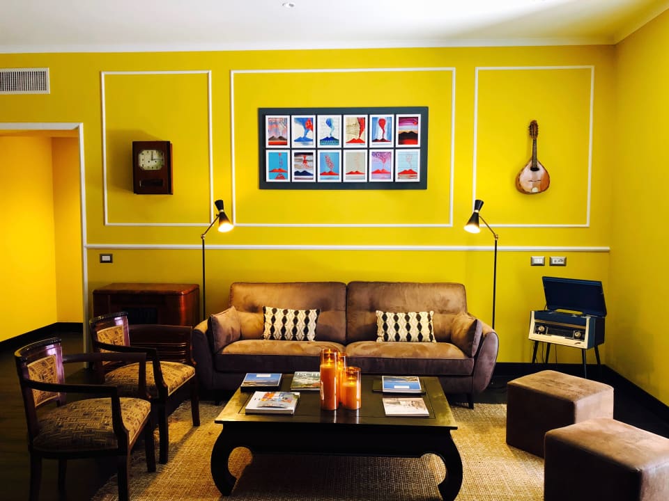 Lobby Caruso Place Boutique and Wellness Suite