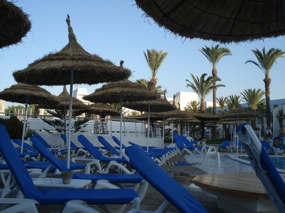 beim Sonnen fotografiert El Mehdi Beach Resort