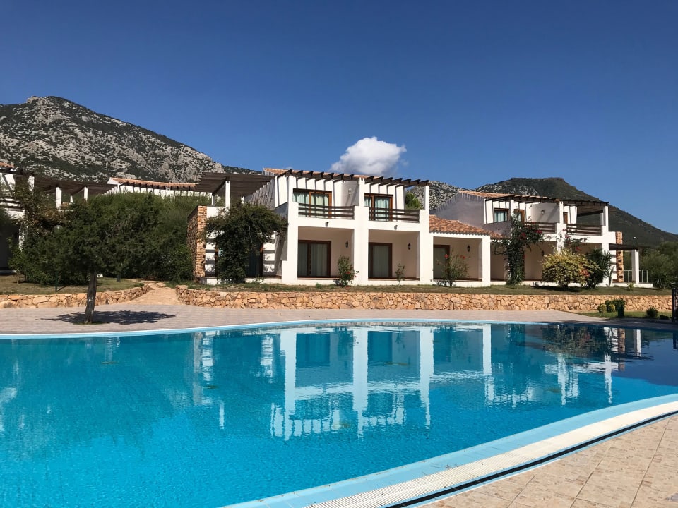 Pool Club Esse Palmasera