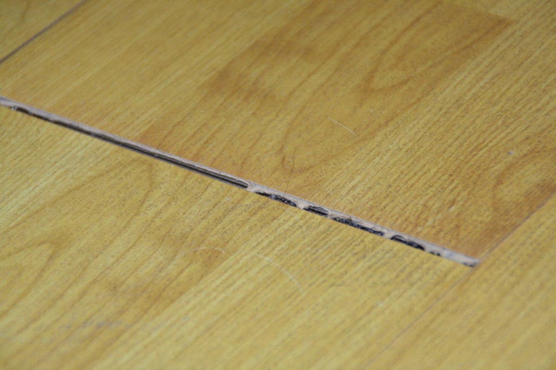 Defekter Laminat Hotel Kalithea Mare Palace