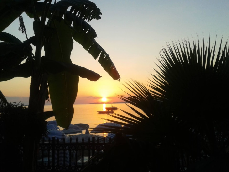 Sonnenuntergang Lonicera Resort & Spa Hotel