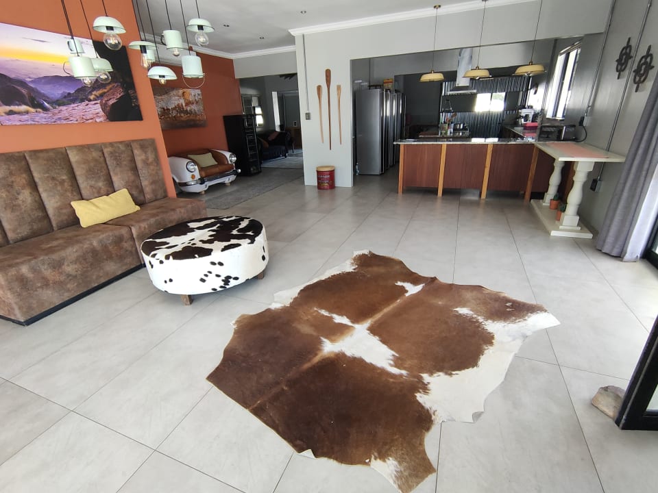 Lobby Uis Elephant Guesthouse