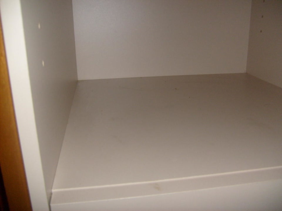 Schrank neben der Minibar Steigenberger Hotel Bad Homburg