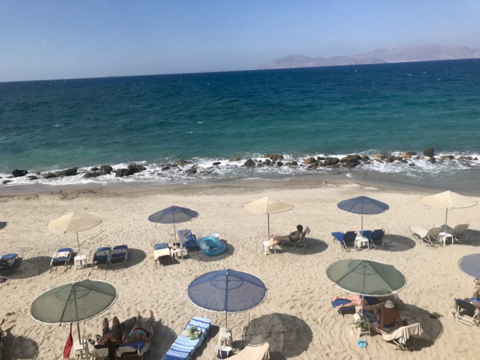 Strand Hotel Kouros Palace