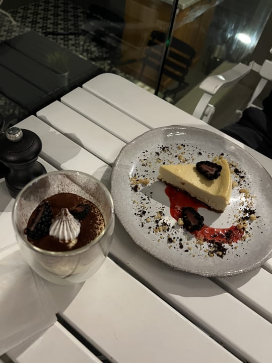 Gastro voco Dubai The Palm by IHG