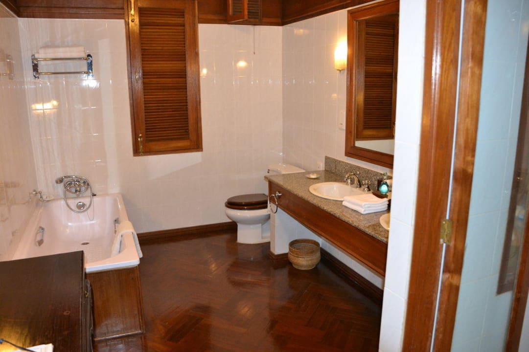 Badezimmer der Suite Savoy Hotel