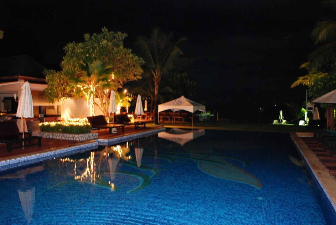 Pool für Lampenfest La Flora Khao Lak