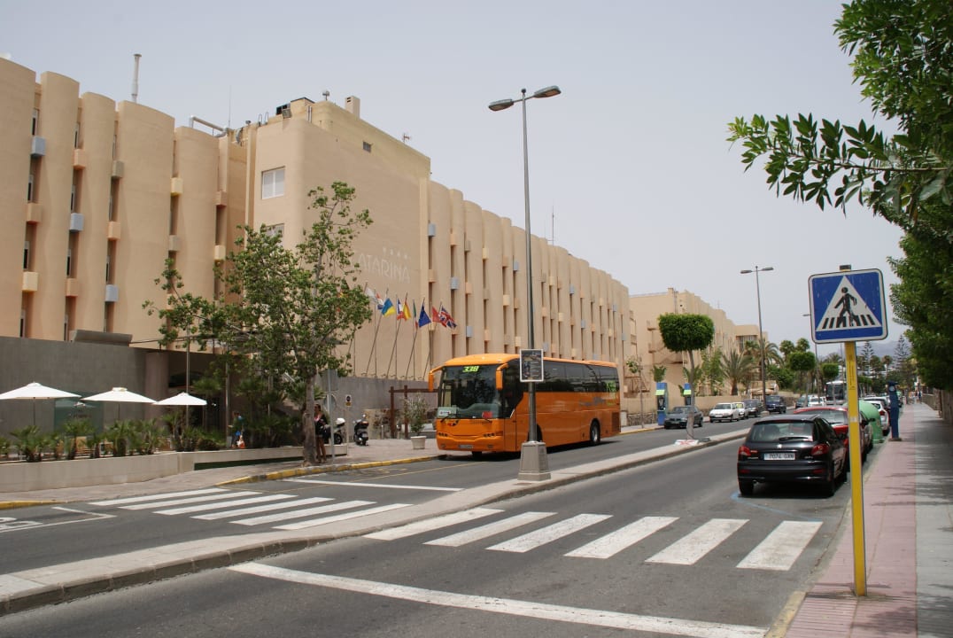Ansicht des Hotels von der Straße Abora Catarina by Lopesan Hotels