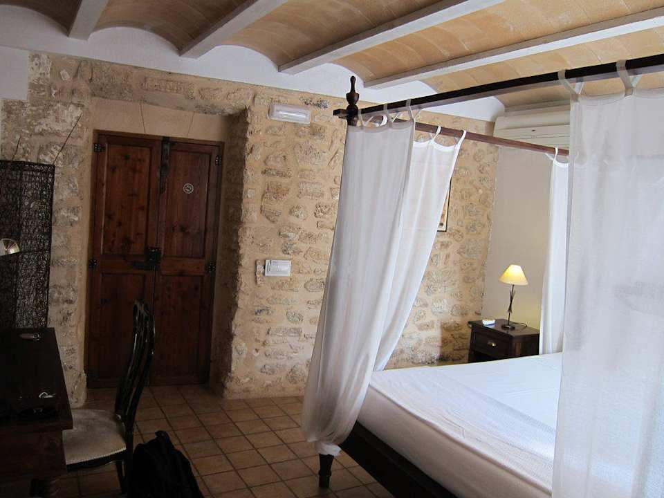 Zimmer Mallorca, Zimmertür Hotel Ca'n Pere