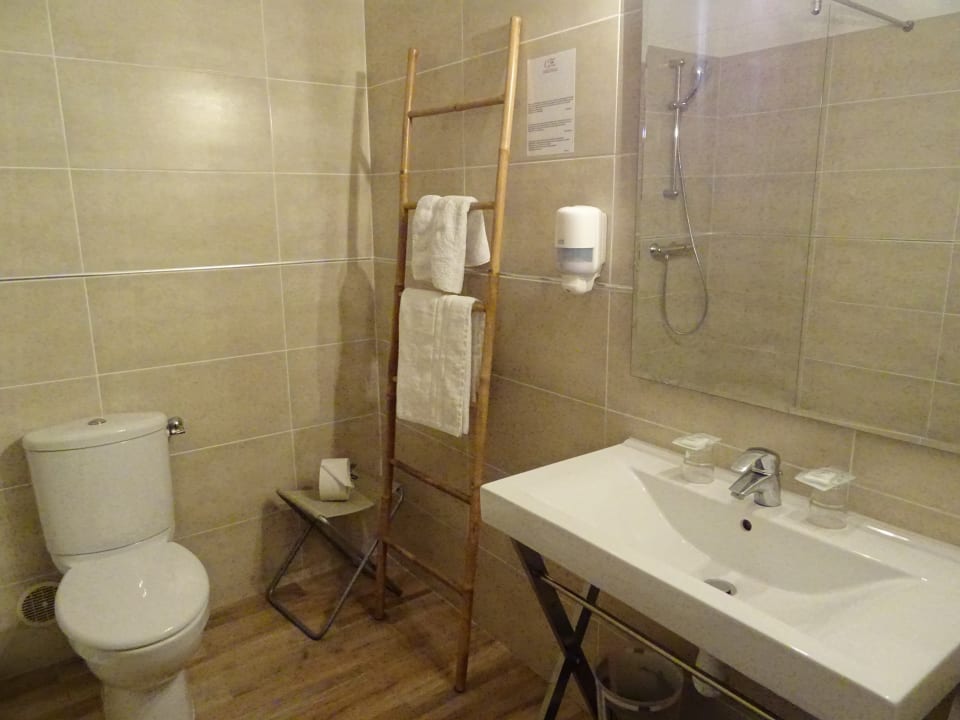 Zimmer Hotel Le Cyrnéa