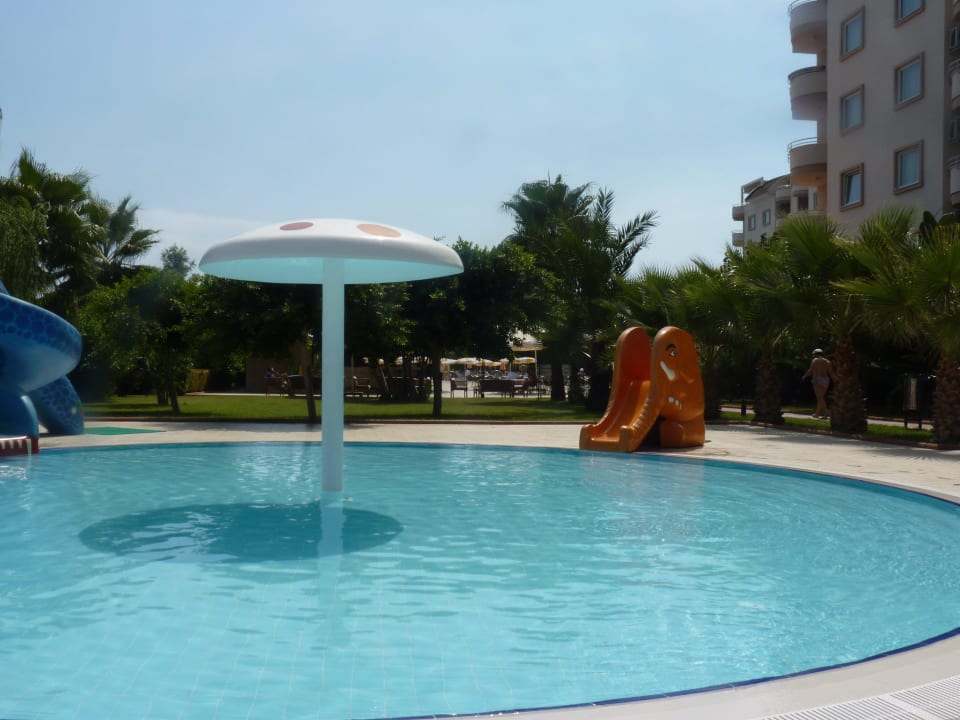 Kinderbecken Hotel Royal Garden Beach